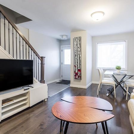 Spacious 3 Bdrm Home Near Downtown Оттава Екстер'єр фото
