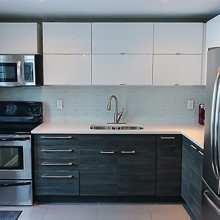 Spacious 3 Bdrm Home Near Downtown Оттава Екстер'єр фото